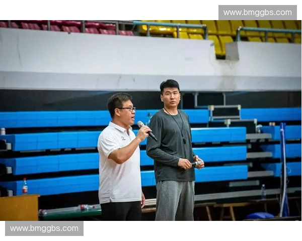 围绕虚晃突破核心探究篮球攻防策略演化与实战应用深度分析路径法